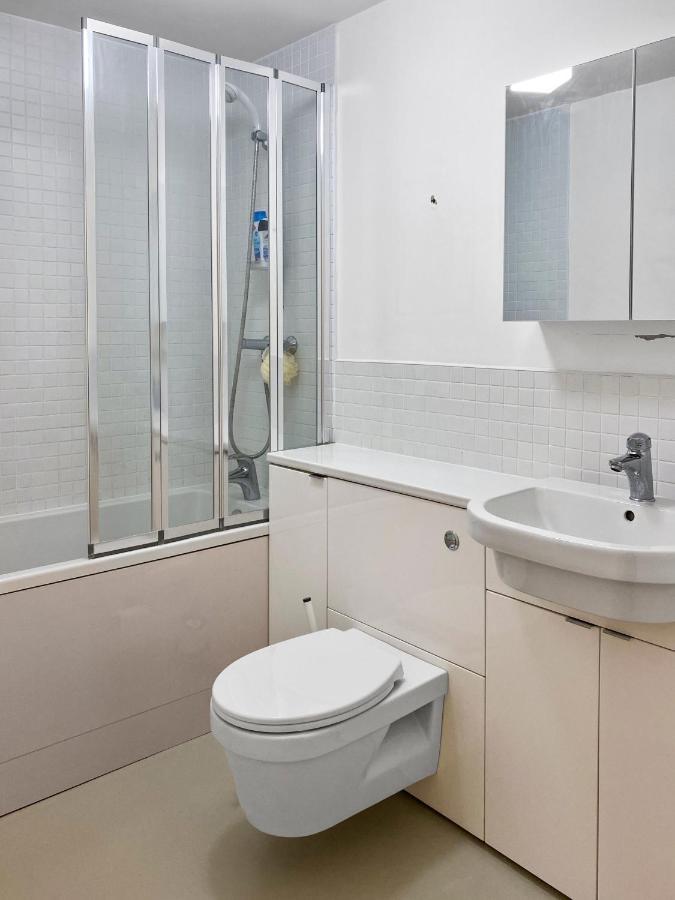 Rare 1-Bed Church Converted Apartment In London Bagian luar foto