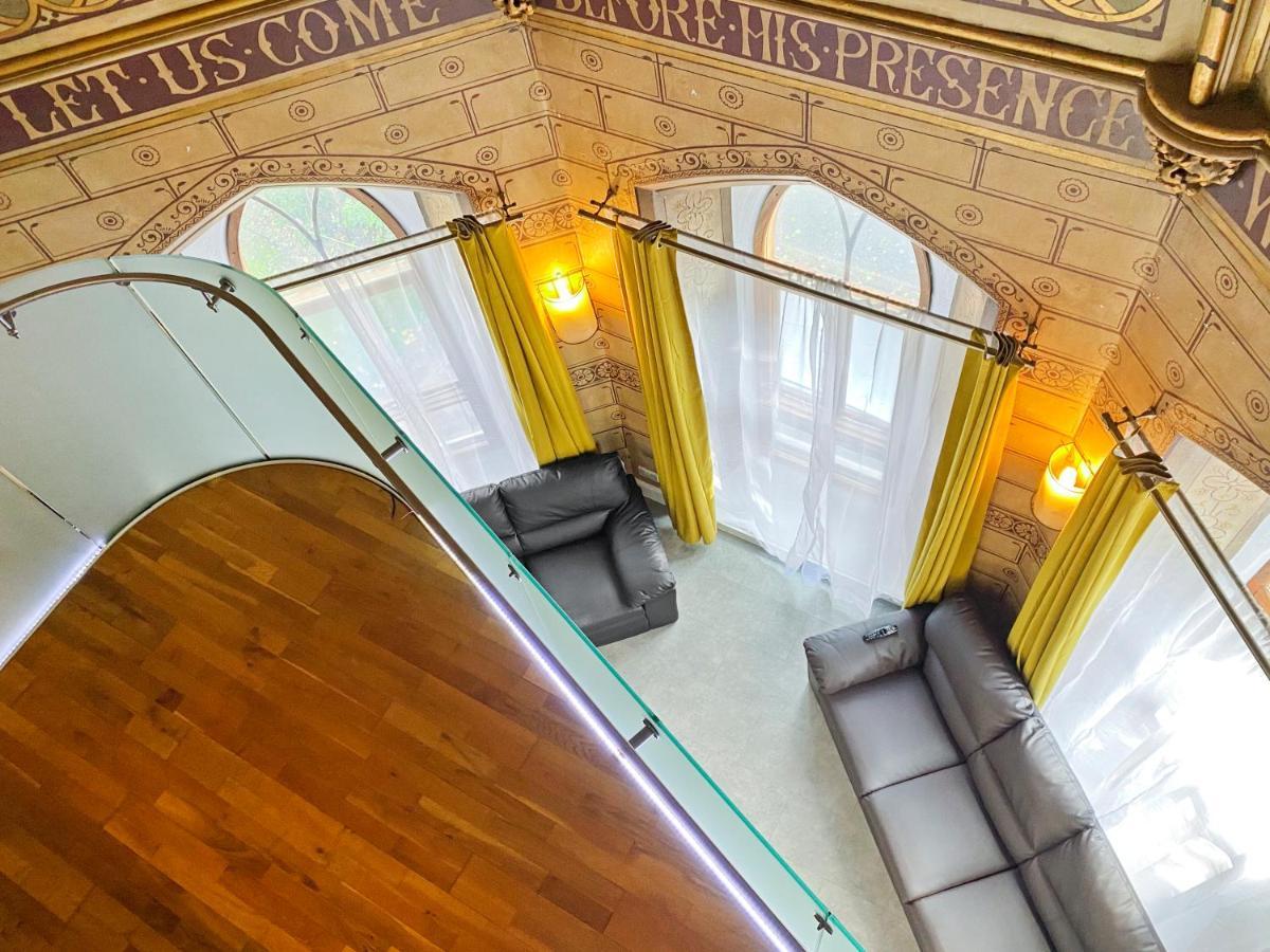 Rare 1-Bed Church Converted Apartment In London Bagian luar foto